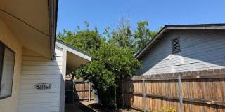 Charming very clean 3BR House in quiet Hanford Neighborhood Gallery 33