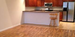 Beautiful 1 BR Loft Apartment Gallery 6