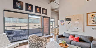 Fully Furnished 2 Bed / 2 Bath Modern Apartment Near Union Station! $2695.00! Gallery 6