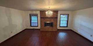 Spacious 3-Bedroom Home with Fenced Yard & Screened Porch in SE Ocala Gallery 6