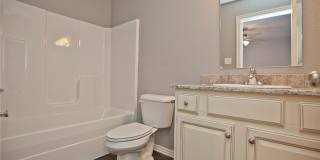 4 Bed 4.5 Bath Townhouse just mins away from the University! Gallery 19