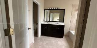 1026 NE 207th Ter Gallery 13