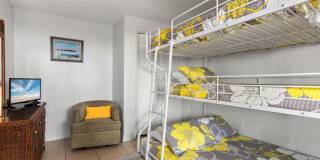 208 W Saturn Ln Gallery 22