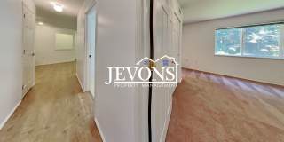 Condo with Swimming Pool and Private Enclosed 1-Car Garage in Klahanie Neighborhood Gallery 29