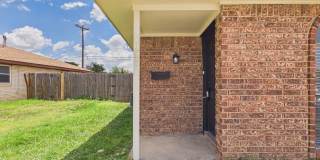 Cute 2 bed 1 bath you don't want to miss! Gallery 1