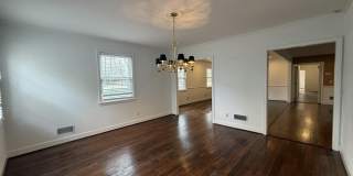 115 Adams Avenue Gallery 33