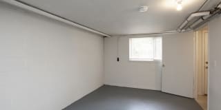 Oakland Gardens Apartments Gallery 18