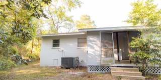 2 Bedroom / 1 Full Bath - Gallery 20