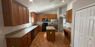 202 Oleander St Gallery 4