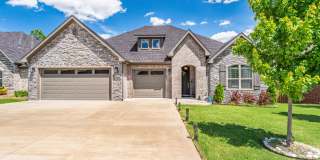 "Contemporary Elegance: Spacious 4 Bed, 3 Bath Modern Rental Home" Gallery 1