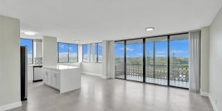 4222 Inverrary Boulevard Gallery 6