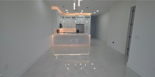 322/324 Poplar Street Gallery 24
