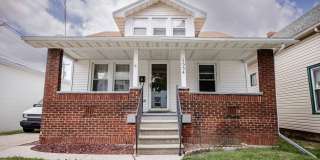 Beautiful Two Bedroom home with large upstairs bonus room. New appliances, washer and dryer, many amenities! Beautiful Two Bedroom home with large upstairs bonus room. New appliances, washer and dryer, many amenities! Gallery 1