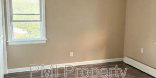 4626 N 39th St Gallery 1