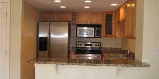 RB Luxury 2 Br Townhome 2 car spots Laundry $3190 TEXT 619-565-3468 Gallery 13