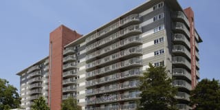 Mansion House Gallery 30