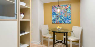 537 West Melrose Gallery 25