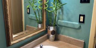Regis Square Gallery 23