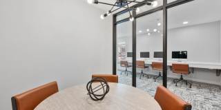 The Halston Gallery 17