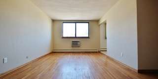Randolph Avenue | 1172 Gallery 24