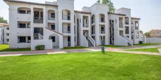 Augustine at Glendale Gallery 13