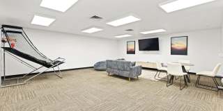 Wall & 17th Gallery 6