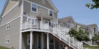 Yugo Lexington Campus Court Gallery 12