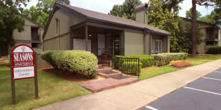 Seasons Apartments Gallery 8