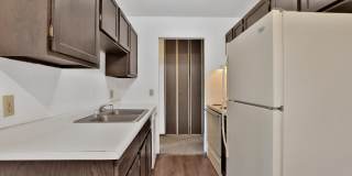 Dockside Apartments on Lake Minnetonka Gallery 1