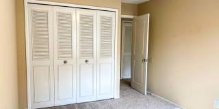 Rochester Square Gallery 32