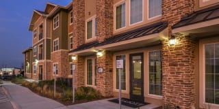 Senior Housing - The Elliott Senior Apartments Gallery 16