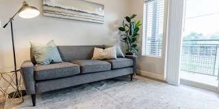 The Lofts at 5 Points Gallery 10