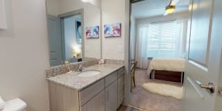 Yugo Greenville Uptown - Student Housing Gallery 76