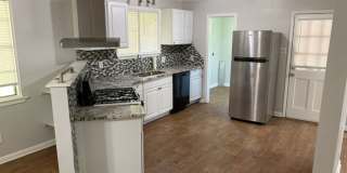 Move in Special ! First month 1/2 off! Gallery 7