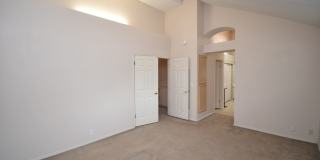 Bright Holladay 4 Bed Home – High Ceilings in Prime Location!! Gallery 13