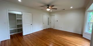 MOVE-IN READY! House w/full guest unit; near to Ventura Blvd! Gallery 12