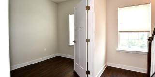 4917 CREST VIEW Drive Gallery 12