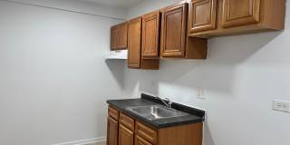 211-17 E 71st Gallery 4