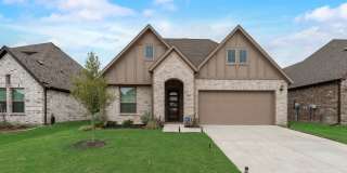 Stunning Modern Retreat in Royce City Gallery 1