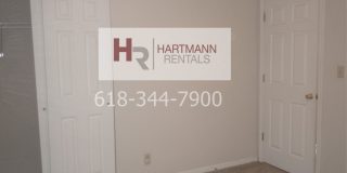 Two Bedroom Duplex with Modern Kitchen, 1 1/2 Baths and Garage! Gallery 8