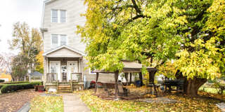 Newly Remodeled Spacious 3 Bedroom Apartment Gallery 3