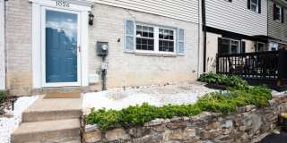 AVAILABLE FOR SHOWING 3BR/1.5BA Gallery 1