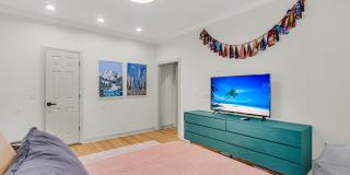 5049 Spaniel Drive Gallery 34