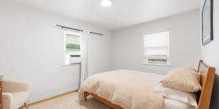 3BD, 1BA Edgewater Home with Lard Back Yard and 2-Car Garage Gallery 14