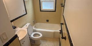 Charming 3 bedroom brick bungalow Gallery 8
