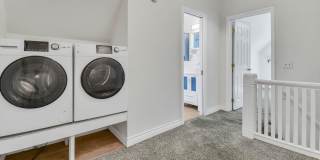 Charming Victorian Home in the Desirable Cole Neighborhood!- Available Early July!! Gallery 12