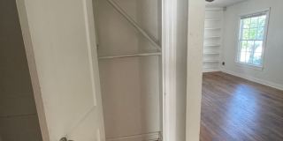 3bed/1bath House - Two Blocks from Campus Gallery 21