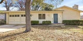 204 Regal Oaks Drive Gallery 1