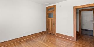Charming Two-Bedroom Apartment in Downtown Asheville Gallery 16