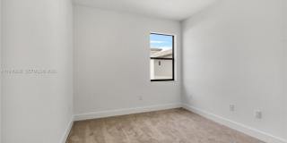 8037 NW 42nd St Gallery 30